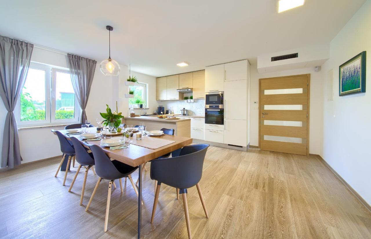 Villa Gardena Vrh  エクステリア 写真